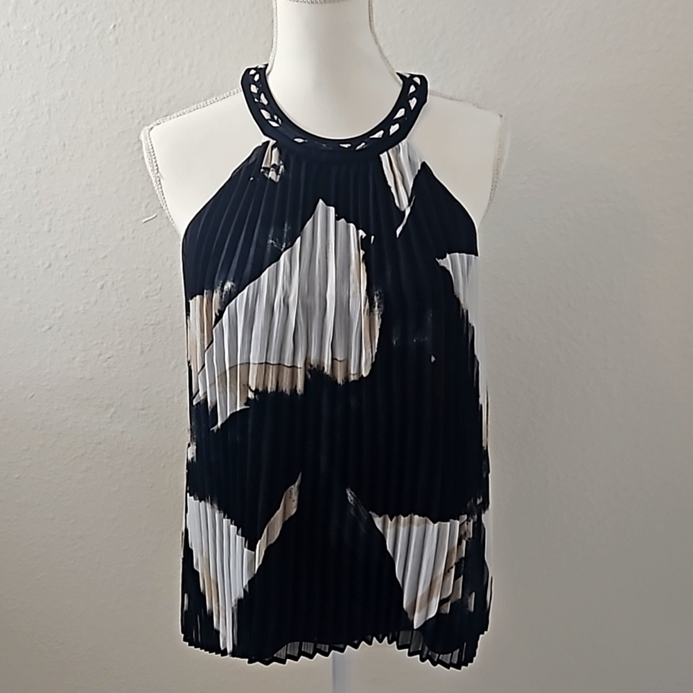 Adrienne Landau ONYX,Pleated Halter Top NWT. (Medium)